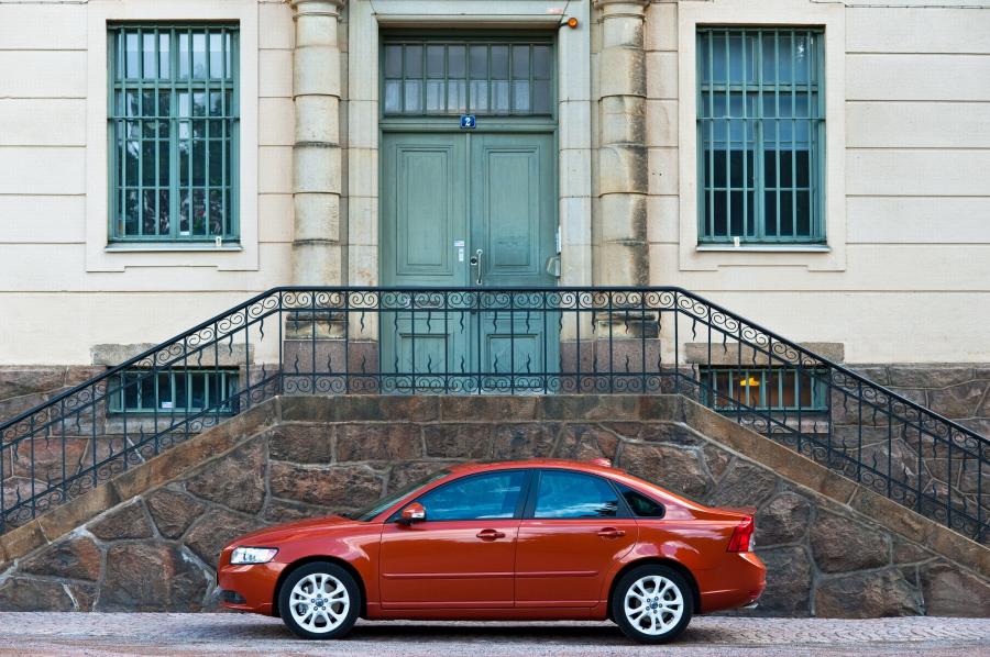  Volvo S40 2008 года  (фото 13 из 105)